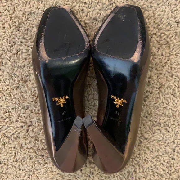 SOLD IRL Prada bronze pumps - Picture 5 of 14